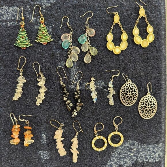 Earring bundle 10 pairs of Dangle Earrings - Picture 1 of 7